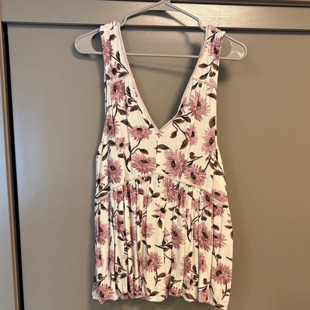 American Eagle Outfitters Floral Tank Top XL